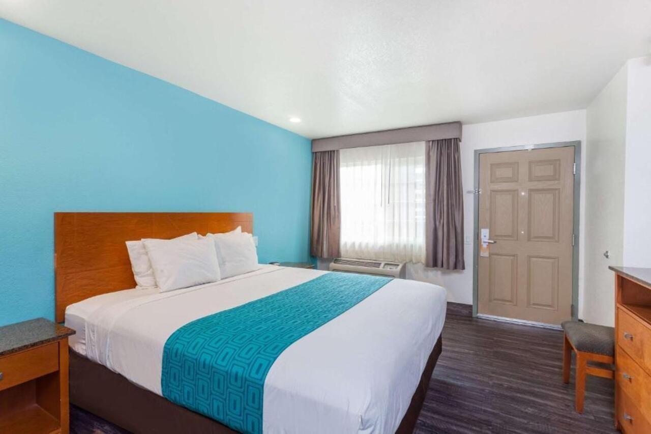 Howard Johnson By Wyndham National City/San Diego South Buitenkant foto