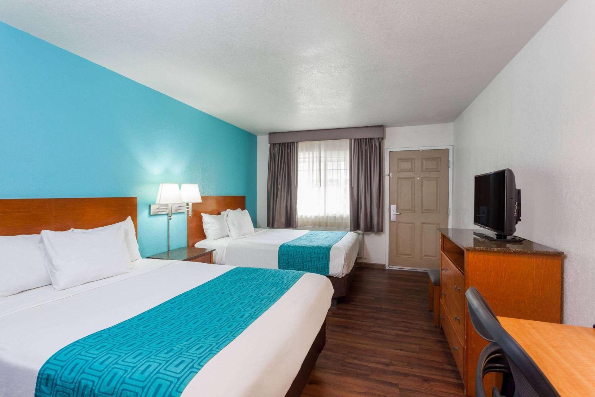 Howard Johnson By Wyndham National City/San Diego South Buitenkant foto