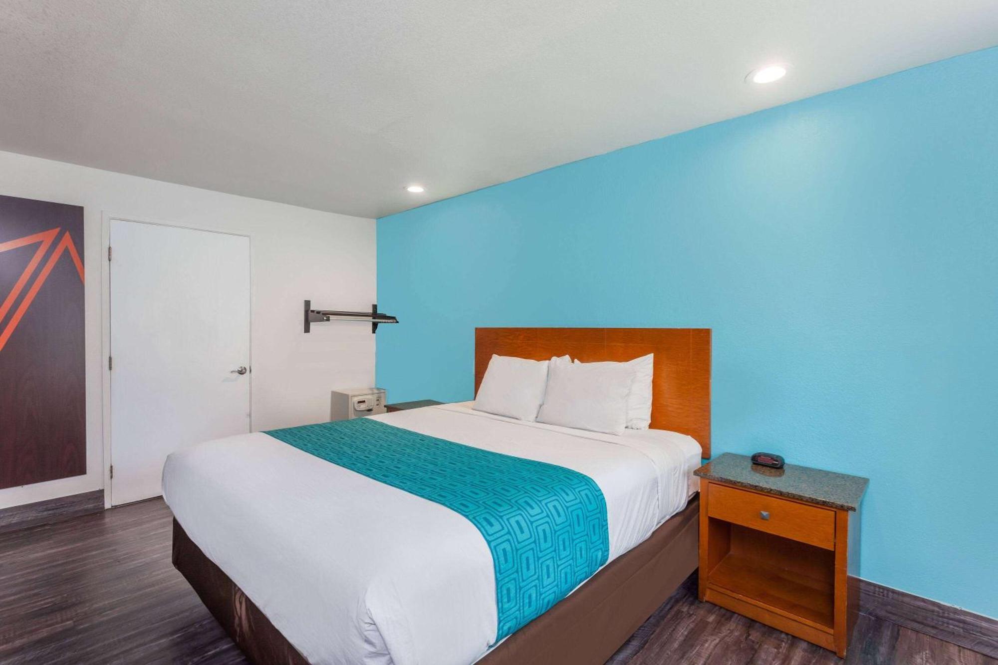 Howard Johnson By Wyndham National City/San Diego South Buitenkant foto