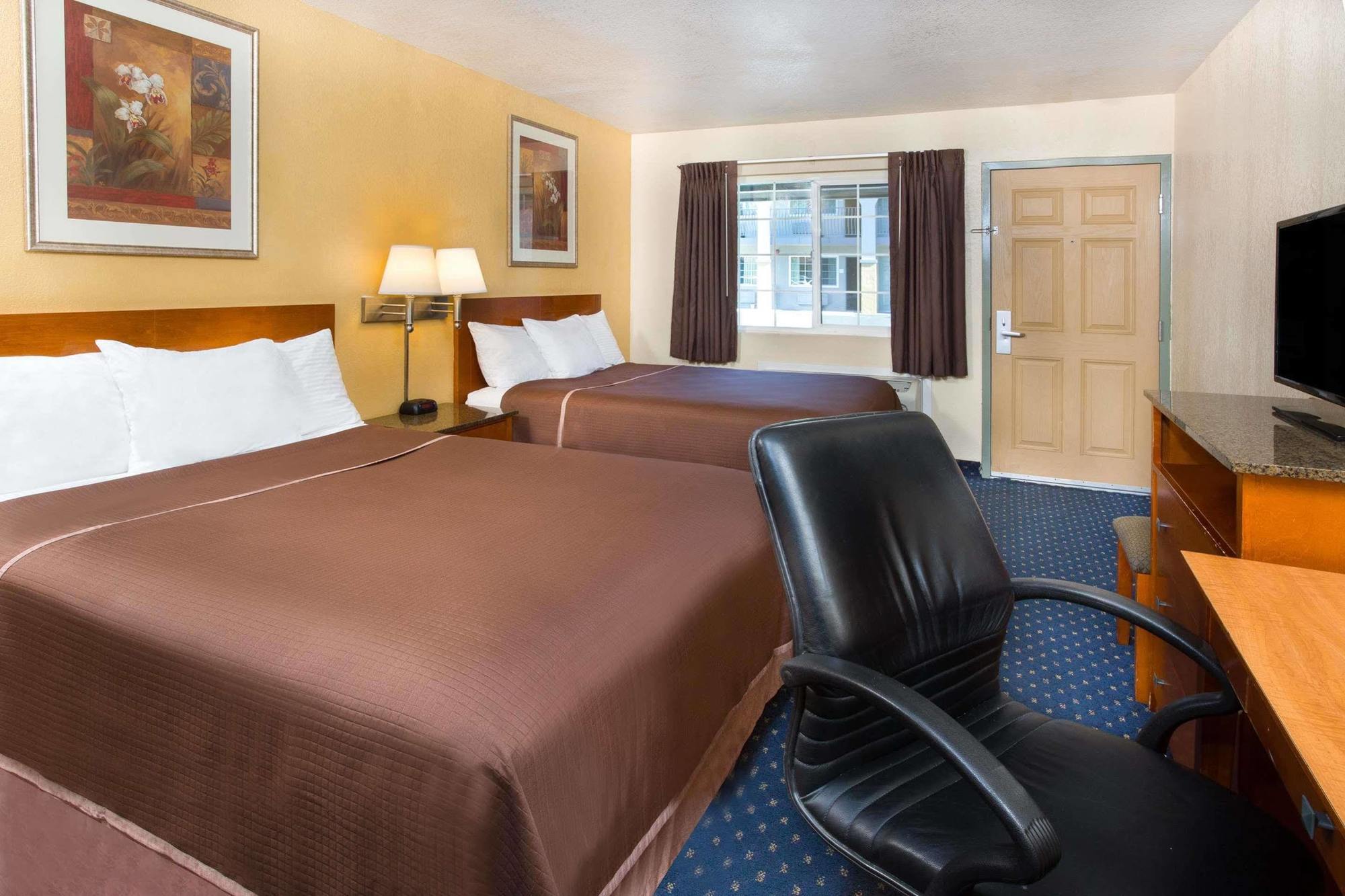 Howard Johnson By Wyndham National City/San Diego South Buitenkant foto